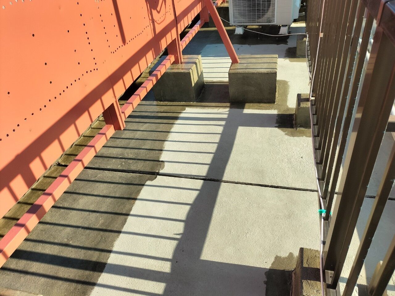 1727162700732