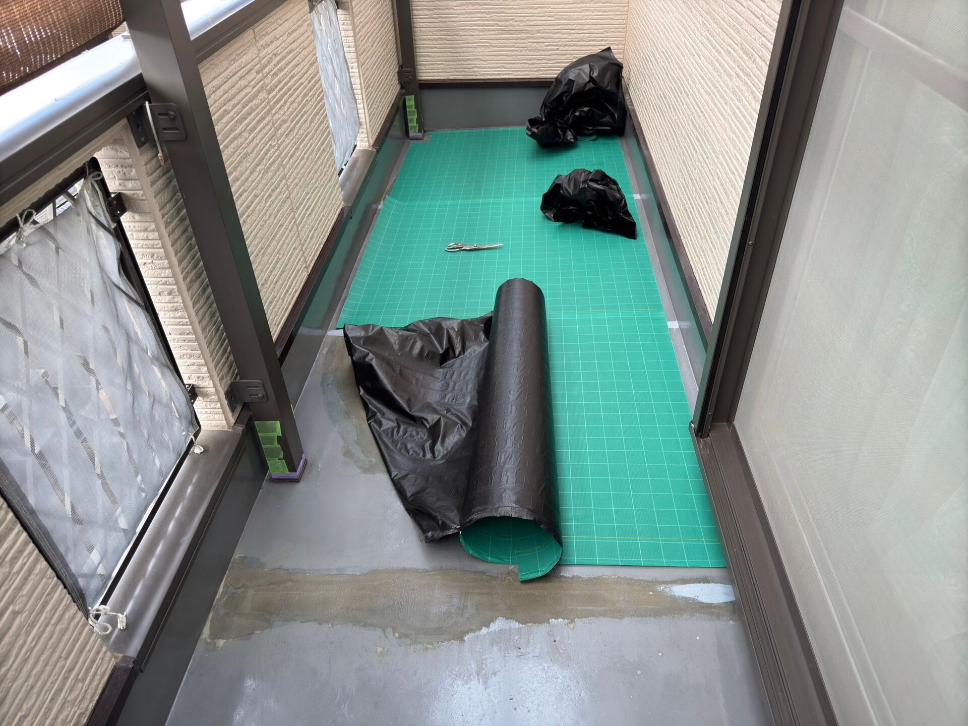 通気緩衝シート貼り