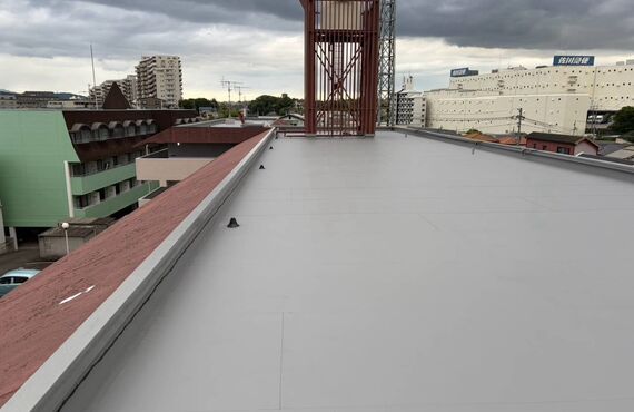 箕面市マンション、屋上からの雨漏りの為シート防水工事| 拠点の豊中市と箕面市などの周辺地域で防水工事を行うassist