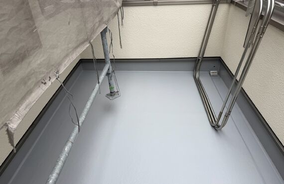 豊中市バルコニー、FRP防水工事| 拠点の豊中市と周辺地域で防水工事を行うassist